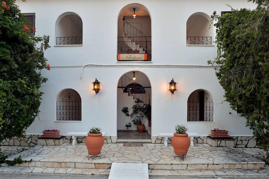 Filorian Hotel Apartments Acharavi  Luaran gambar