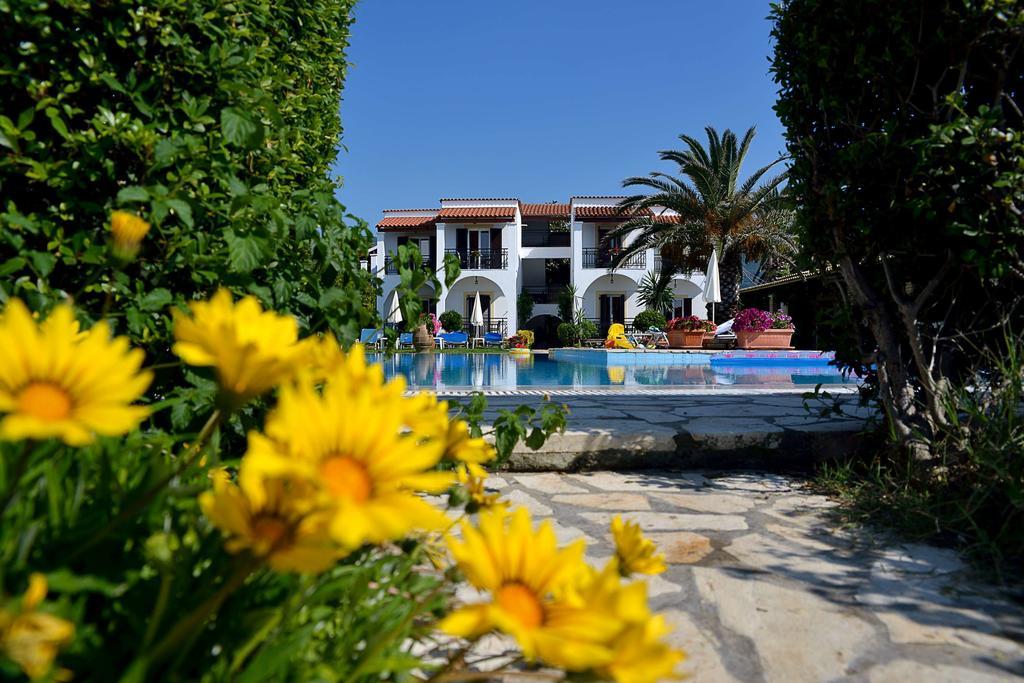 Filorian Hotel Apartments Acharavi  Luaran gambar
