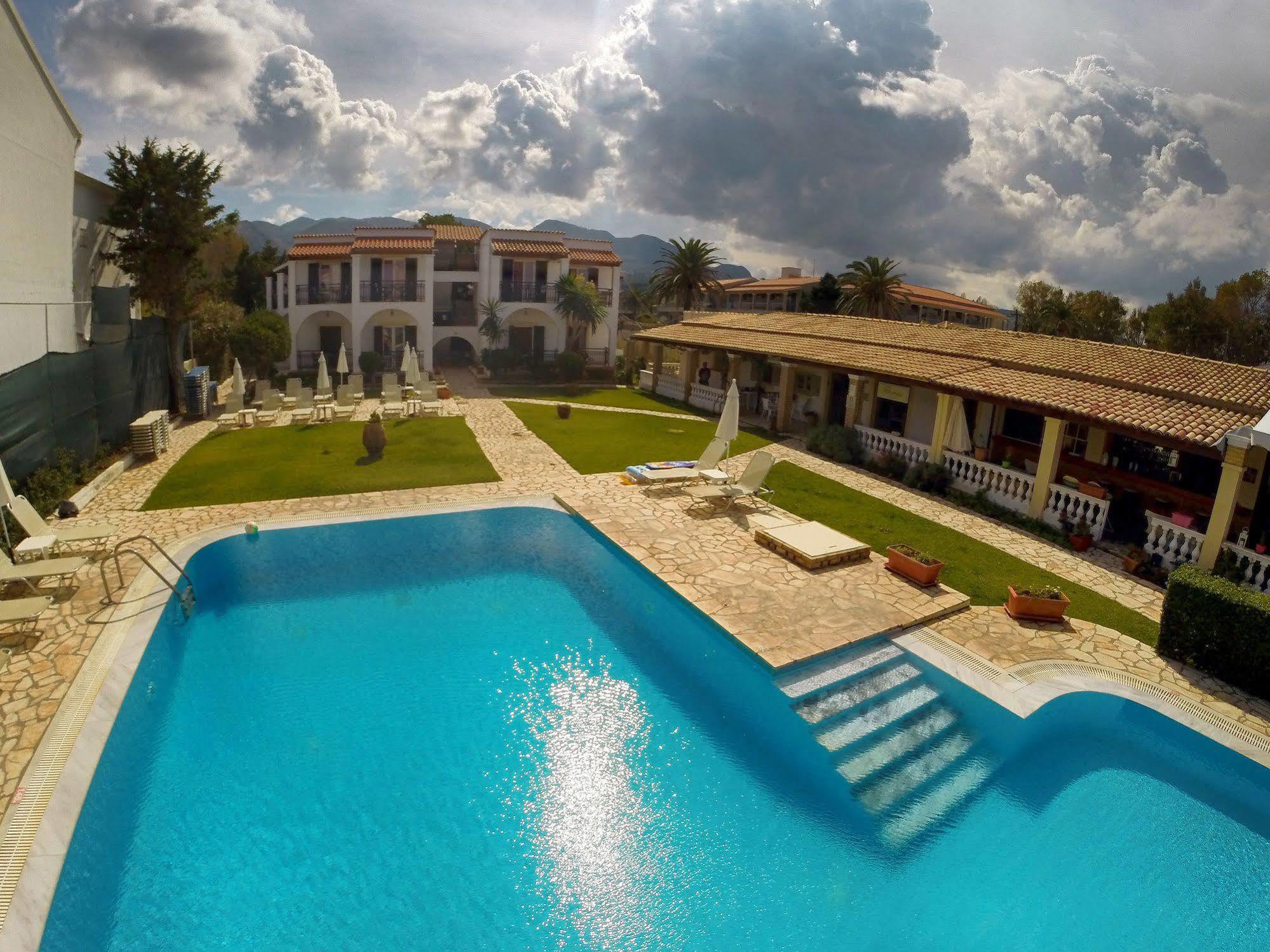 Filorian Hotel Apartments Acharavi  Luaran gambar